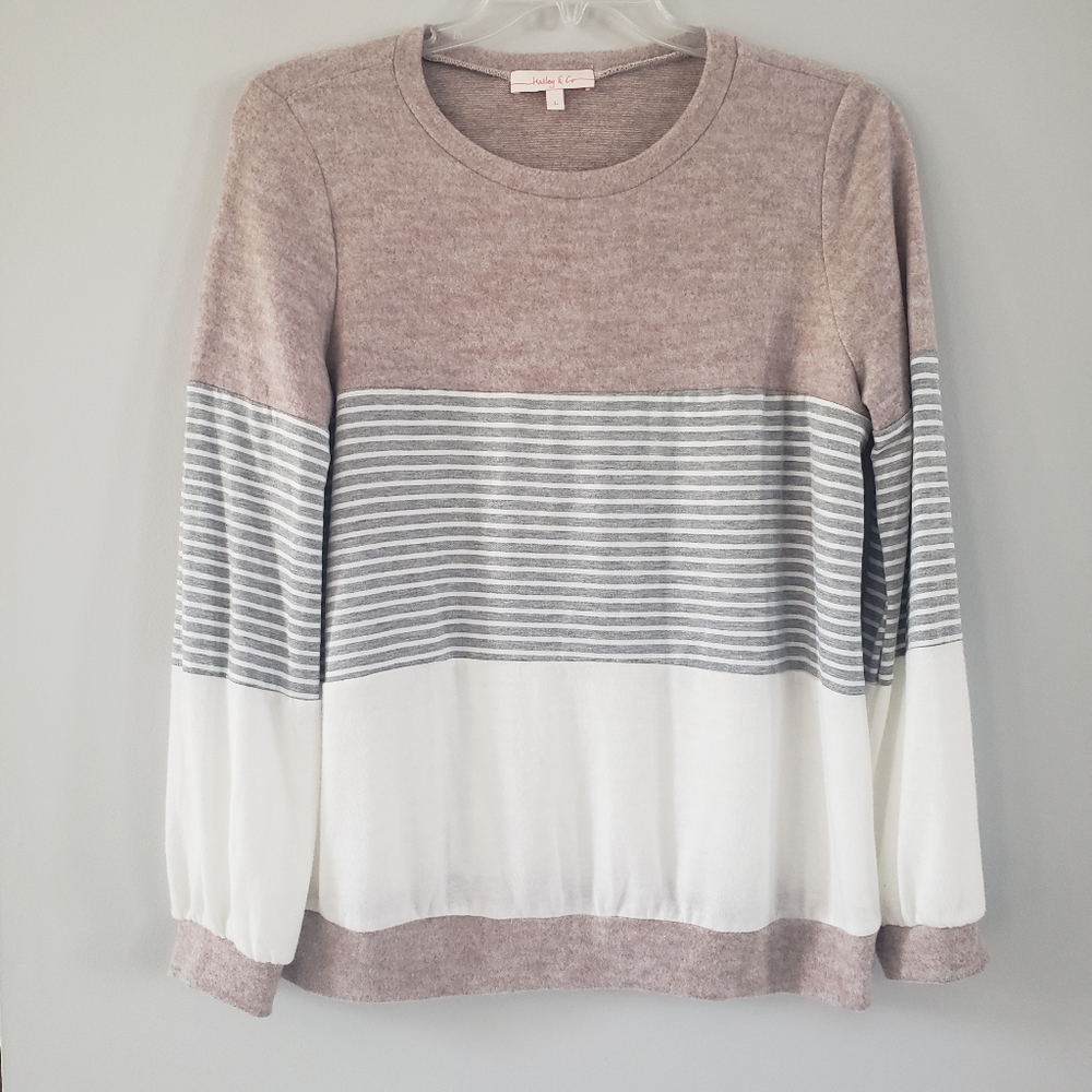 NWOT Hailey & Co Crew neck sweater -  Size Large